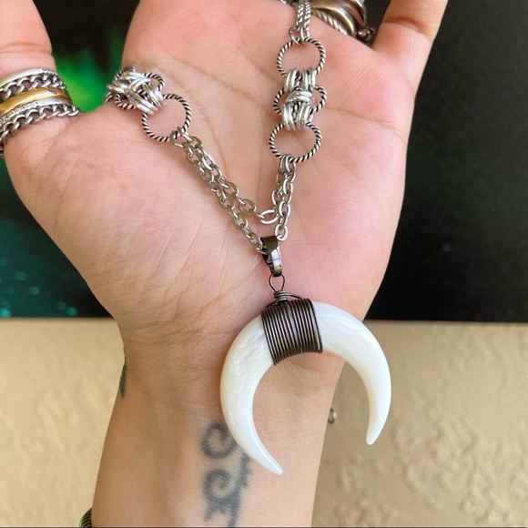 Mother of pearl up side down moon horns lunula maille handmade choker necklace - Picture 14 of 16